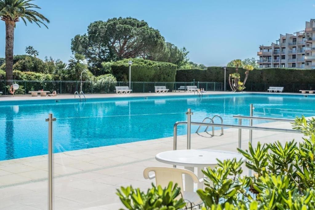 My Resid Appart Cannes Vue Marina Et Vue Montagne Mandelieu-la-Napoule Exterior foto